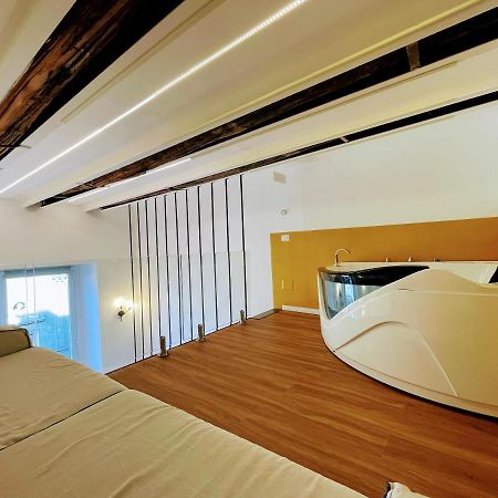 Tutt 'E Sant Luxury Rooms Neapel Exterior foto